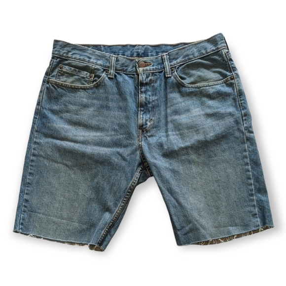 Levi's 559 Cutoff Shorts Sz 34 - Picture 1 of 6